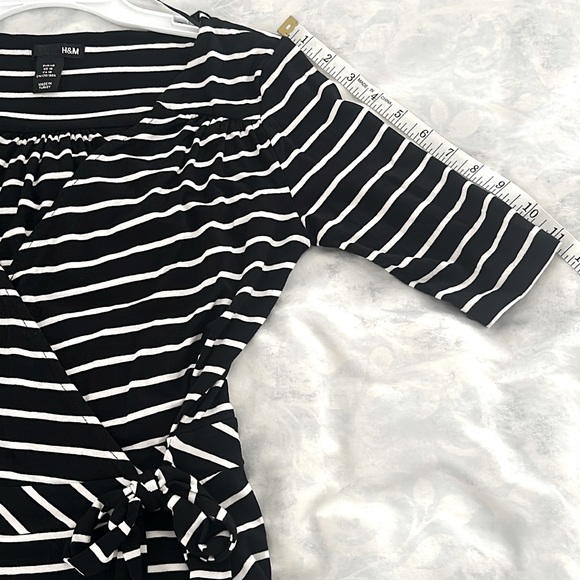 H&M Elbow Sleeve Black/White Striped Wrap Dress, Size 10 - Picture 7 of 10